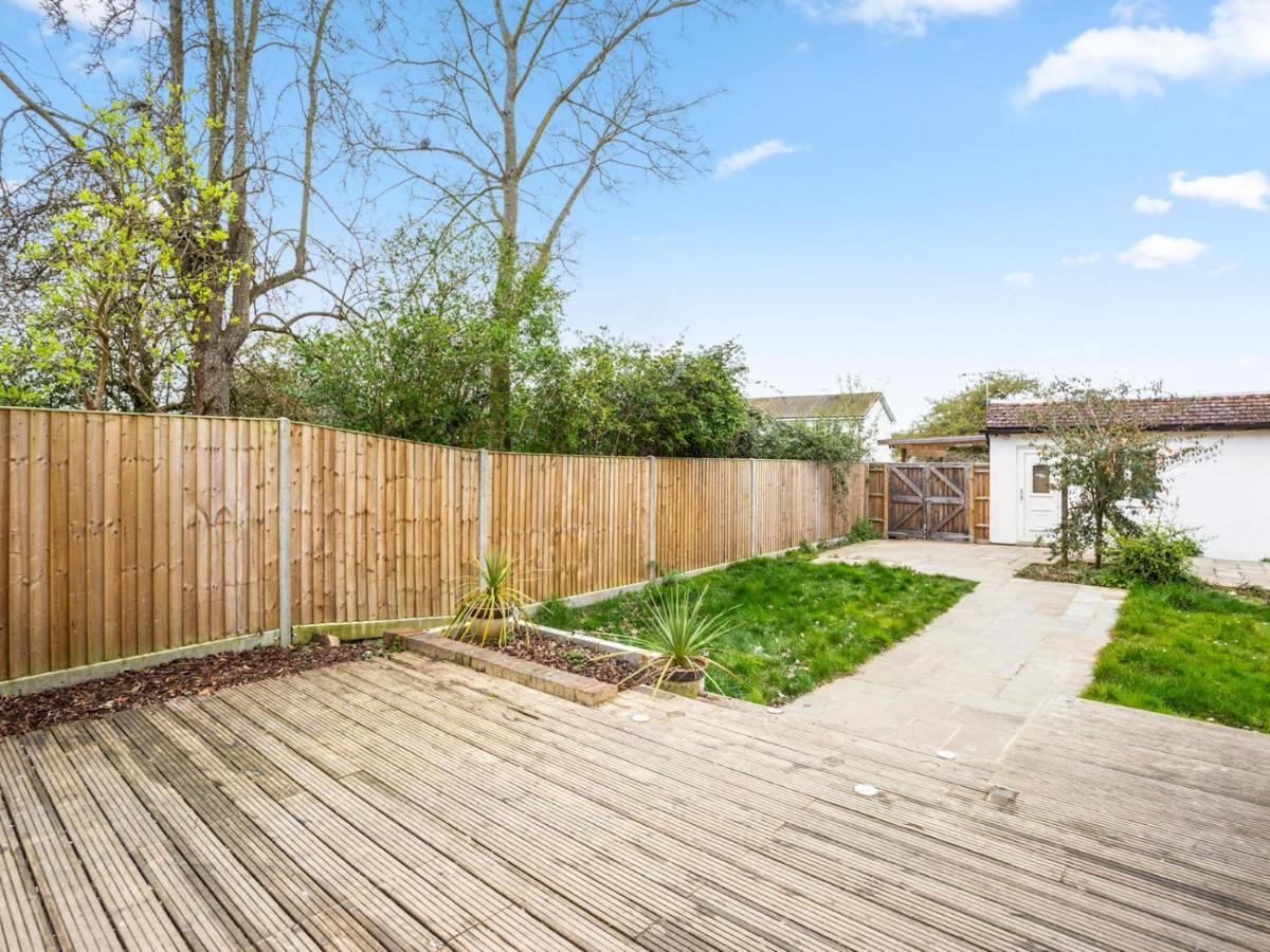 Pass The Keys Spacious And Very Modern Family Home, Central Windsor Extérieur photo