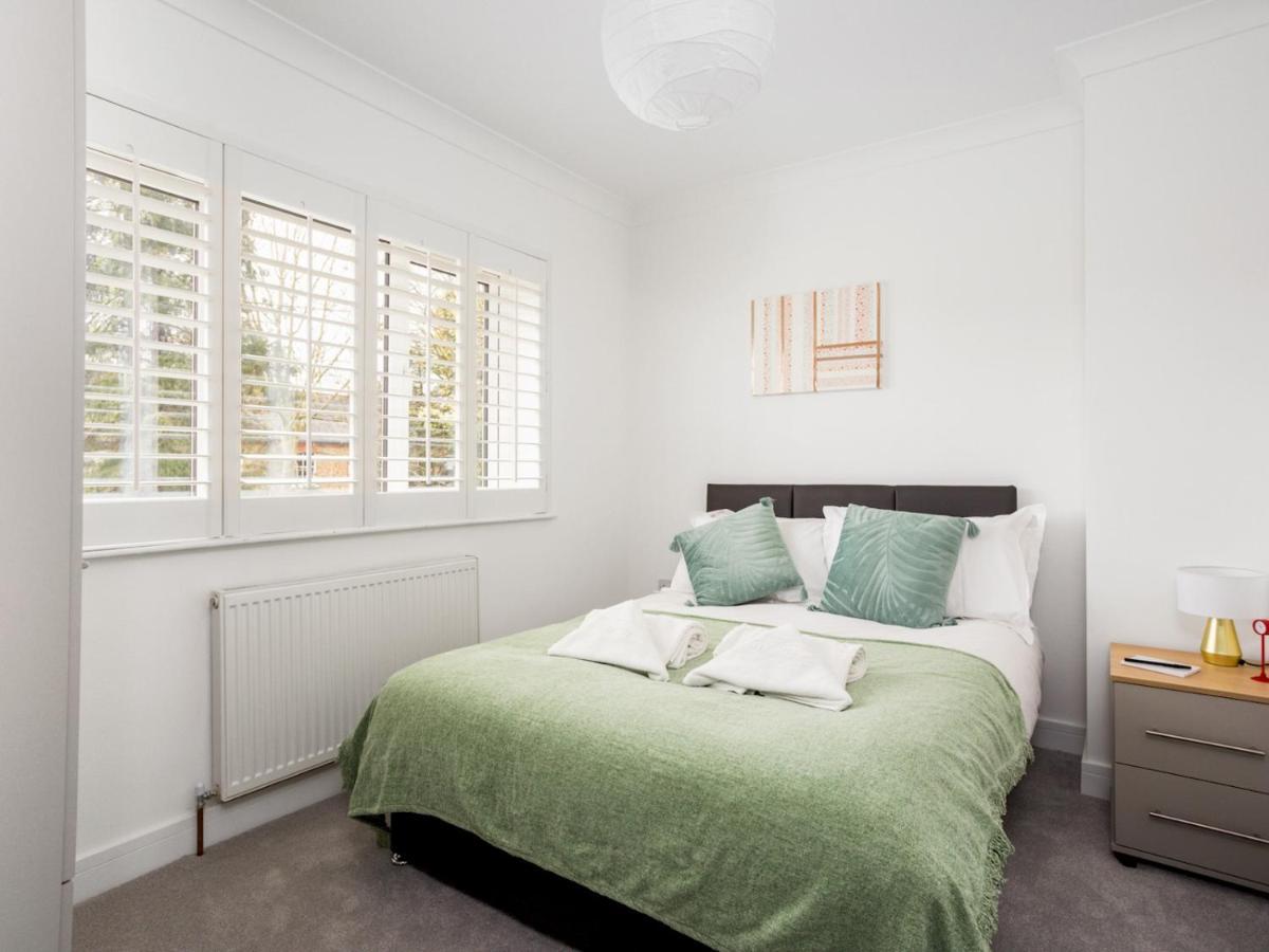 Pass The Keys Spacious And Very Modern Family Home, Central Windsor Extérieur photo
